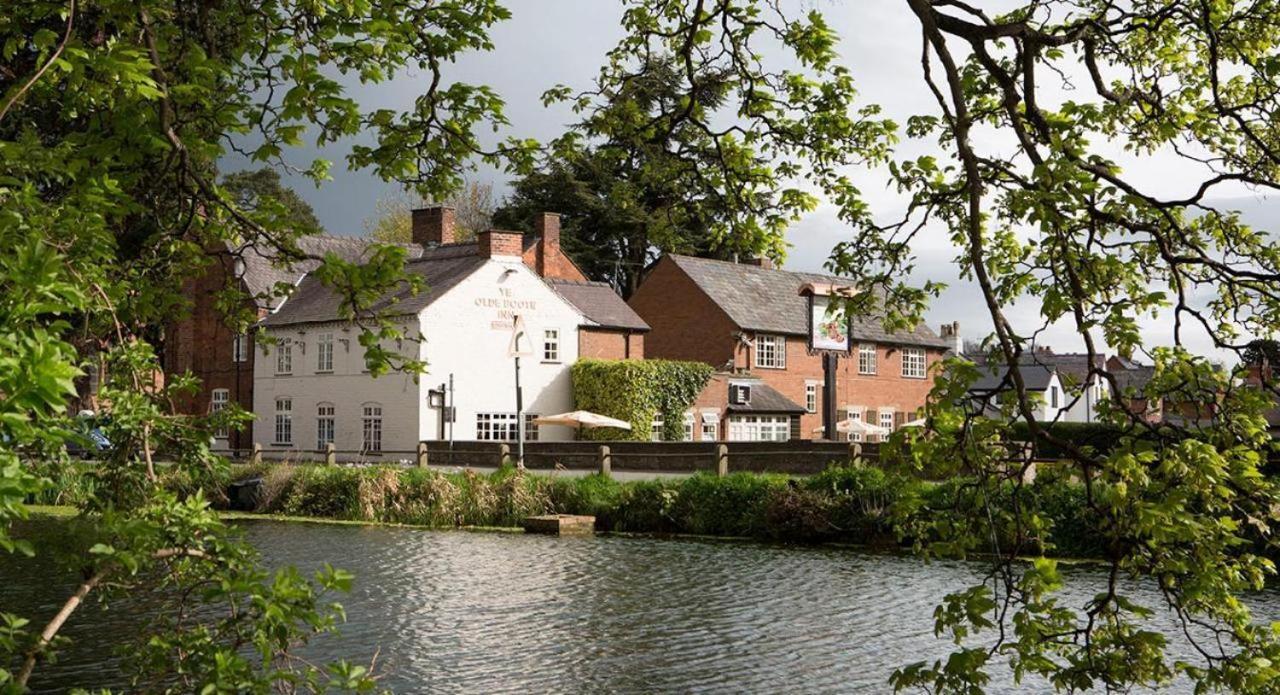 Ye Old Boote Inn Whittington  Экстерьер фото